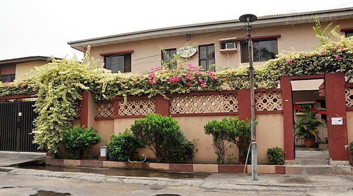 Golden Kings Apartment Hotel