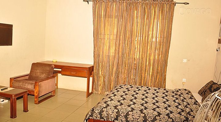 Golden Kings Apartment Hotel