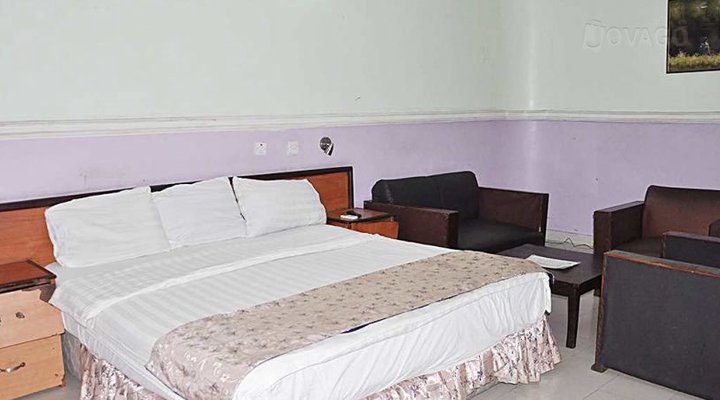 Rochester Garden Hotel
