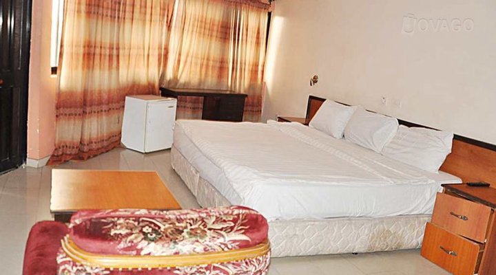 Rochester Garden Hotel