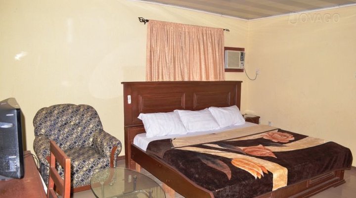 Domdest Hotel & Suites