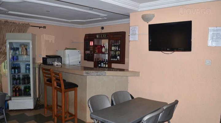 Domdest Hotel & Suites