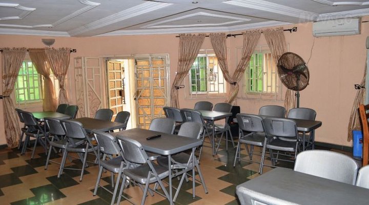 Domdest Hotel & Suites