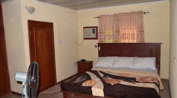 Domdest Hotel & Suites