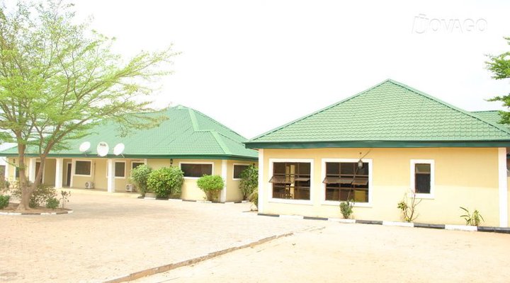 Hayfield House Hotel