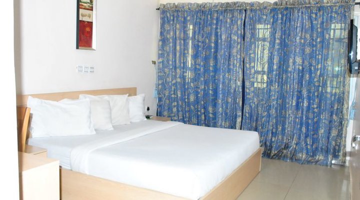 HallyDay Hotel and Resort