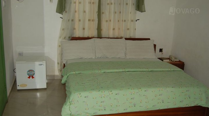 Gracious Homes
