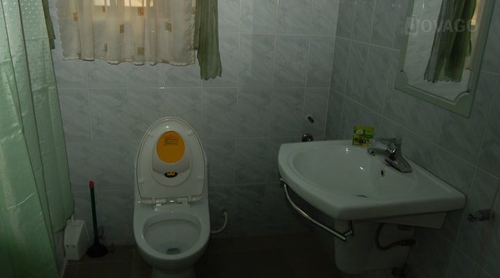 Gracious Homes
