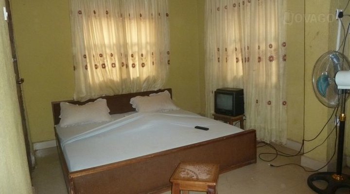 Omambala Presidential Suites, Awada