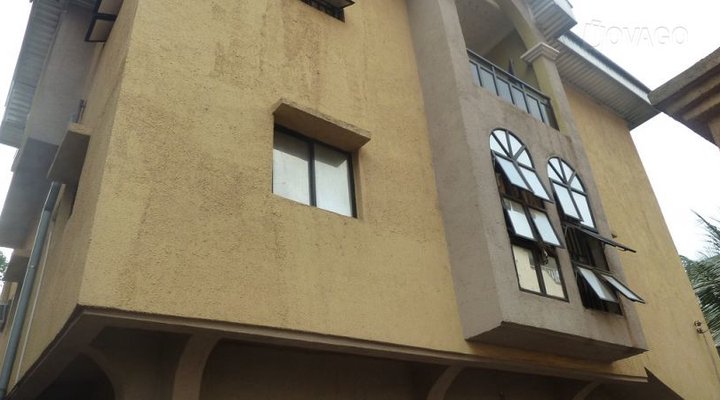 Omambala Presidential Suites, Awada
