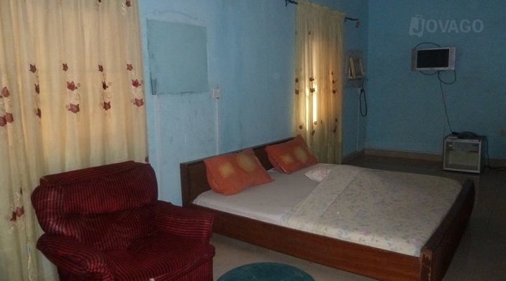 Omambala Presidential Suites, Awada