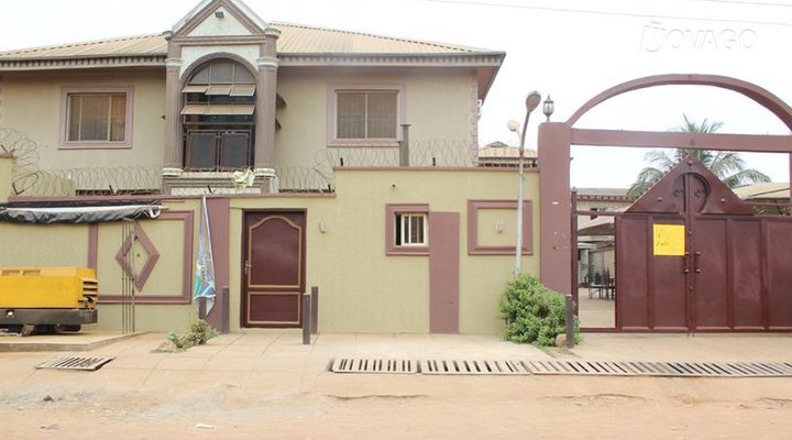 Diamond Hotel and Suites