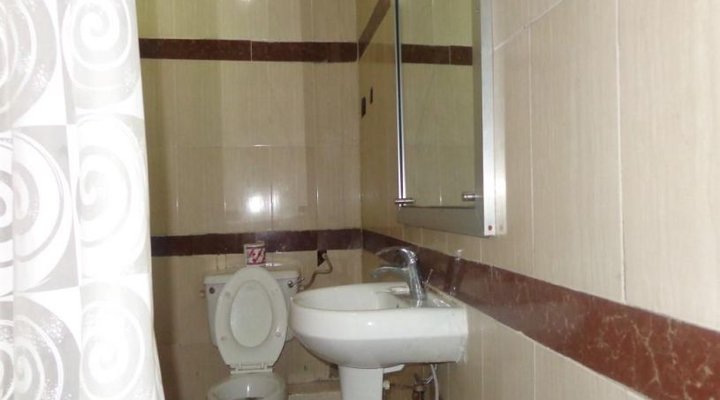 Lagoon Hotel and Suites