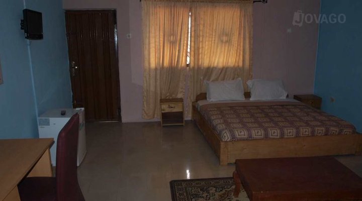 Heaven's Court Hotel and Suites