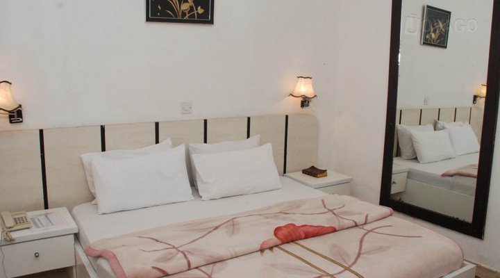 La Gold Hotel & Suite