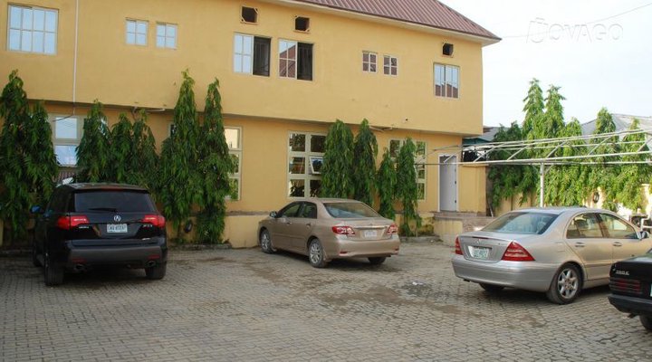 La Gold Hotel & Suite