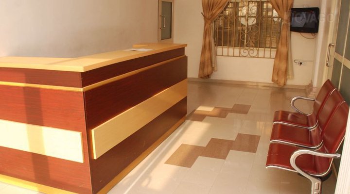 Brakemi Royal Hotel