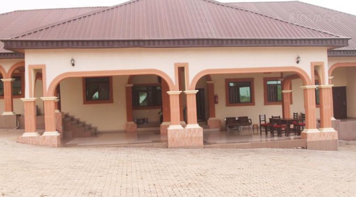Franphinas Suites And Hotel Annex