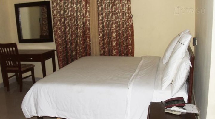 Franphinas Suites And Hotel Annex