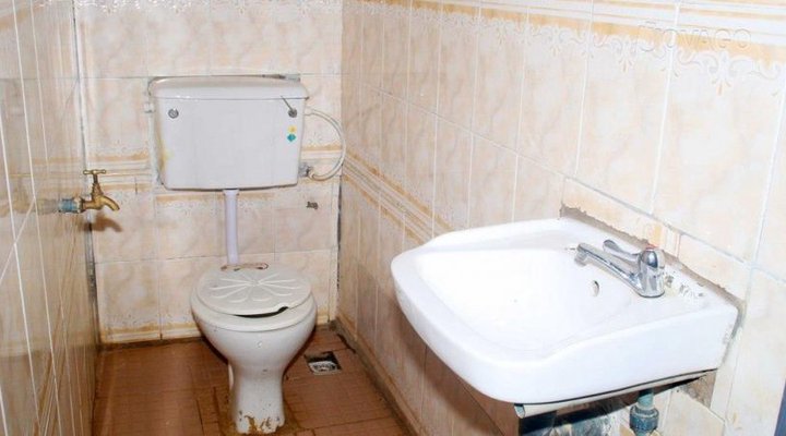Sayom's Luxury Hotel