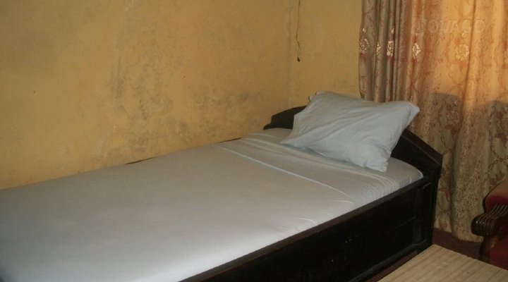 Lizzy Guest House