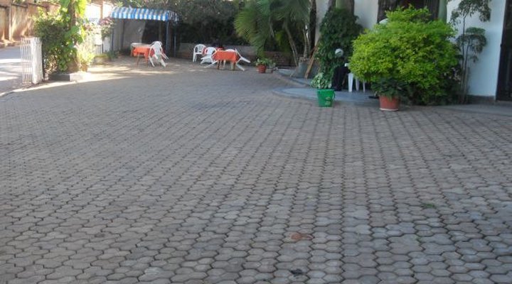 Chez Johnson Hotel Muyenga