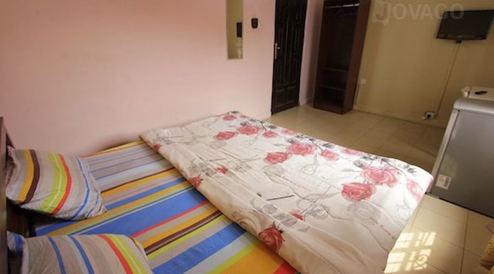 Whisky Ice House And Suites