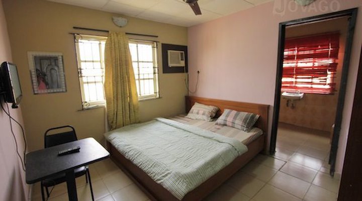 Whisky Ice House And Suites