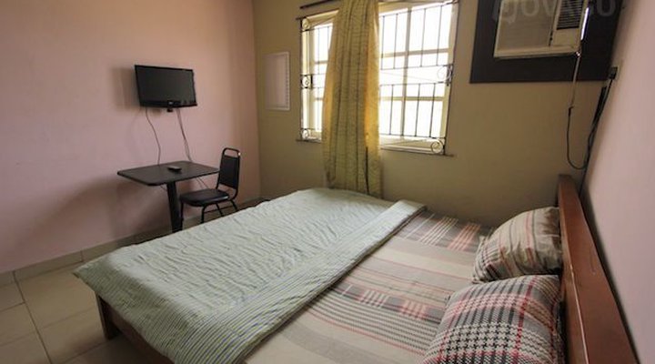 Whisky Ice House And Suites