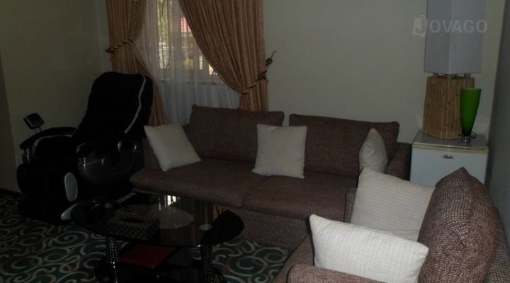 Lush Garden Business Hotel