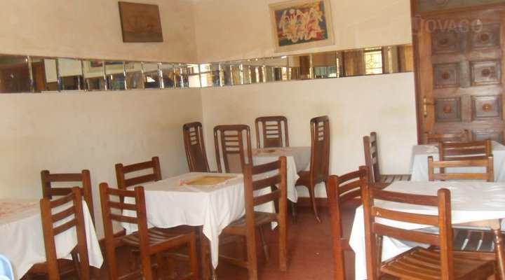 Chez Johnson Hotel-Kazo