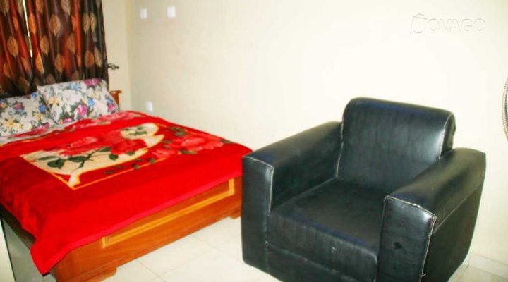 Glamonds Hotel and Suites