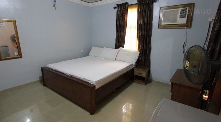 Irelanders Hotel And Suites