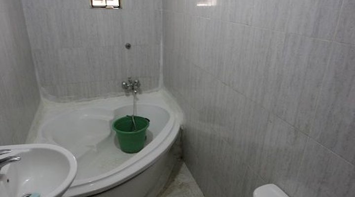 Irelanders Hotel And Suites