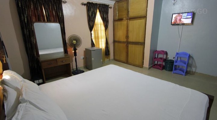 Irelanders Hotel And Suites