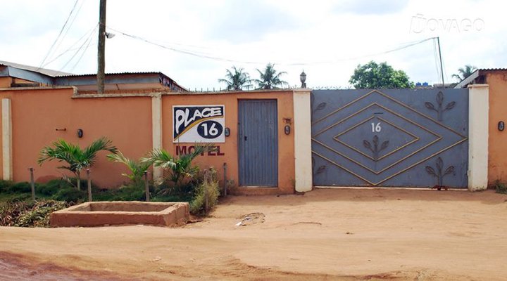 Place Sixteen Motel
