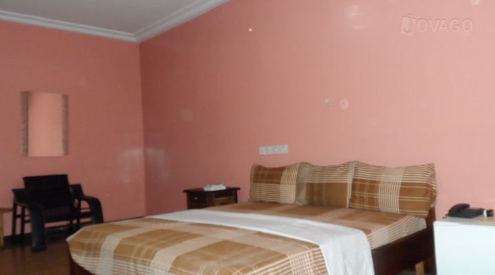 Whyte View Hotel & Towers