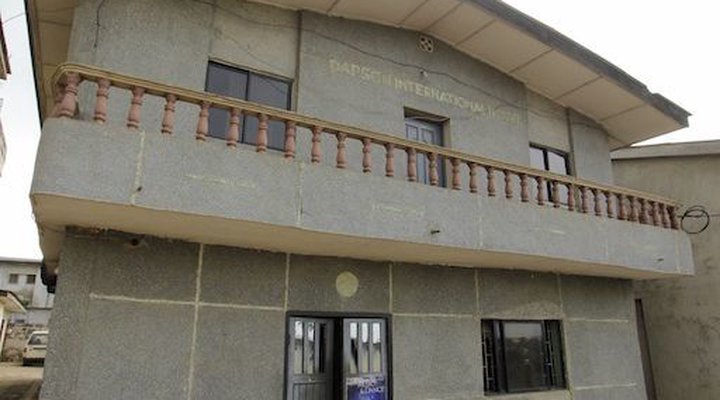 Dapson Hotel