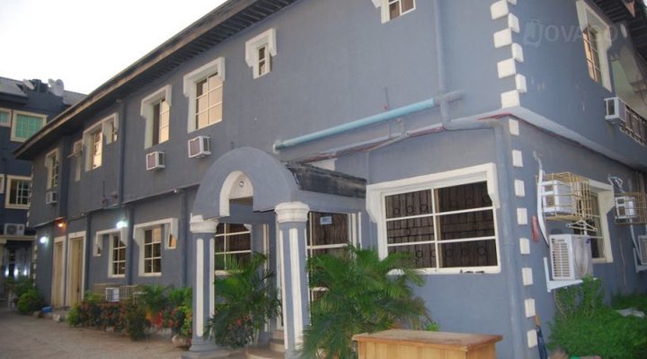 Rob Emmics Hotel Limited