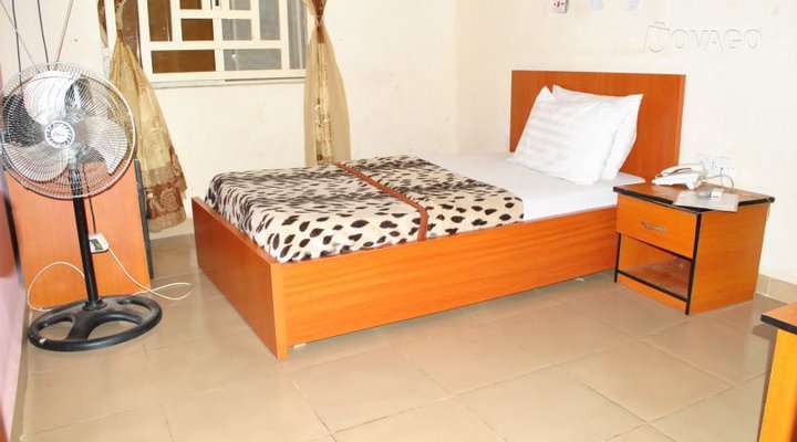 Soweto Beniscot Hotel