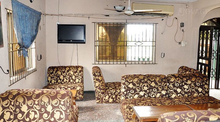 Mav-Kings Guest House