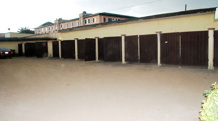 King and Queen Hotel