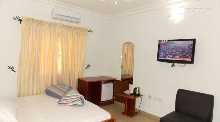 De-Dominic Suites & Resorts Ltd