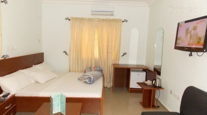 De-Dominic Suites & Resorts Ltd