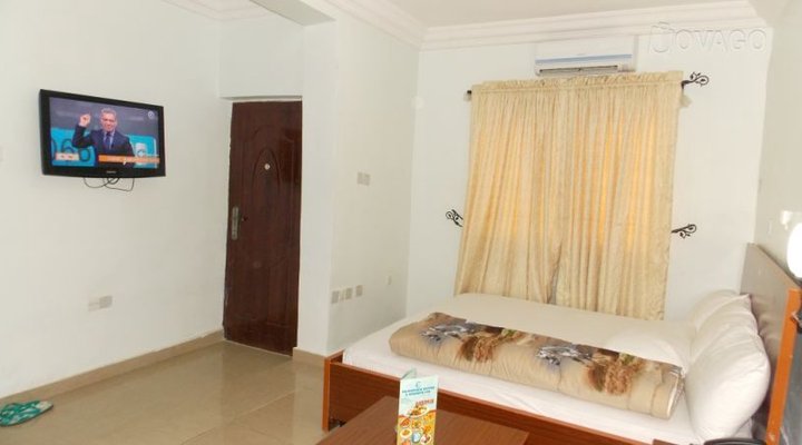 De-Dominic Suites & Resorts Ltd