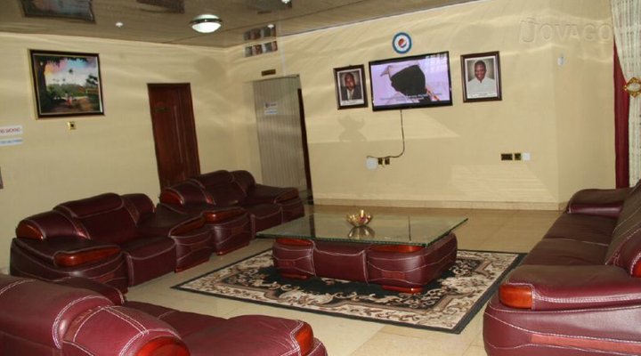 Food Union Hotel and Suites