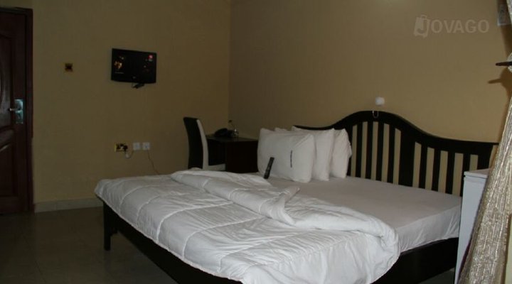 Food Union Hotel and Suites