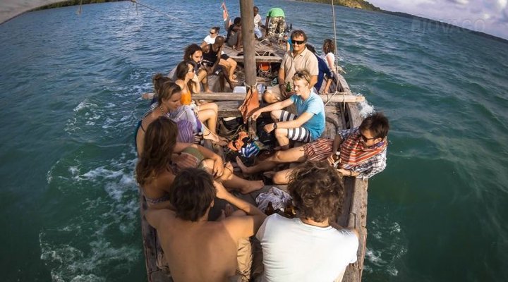 Distant Relative Ecolodge & Backpackers