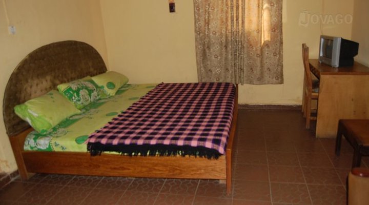 Universal Hotel Ltd