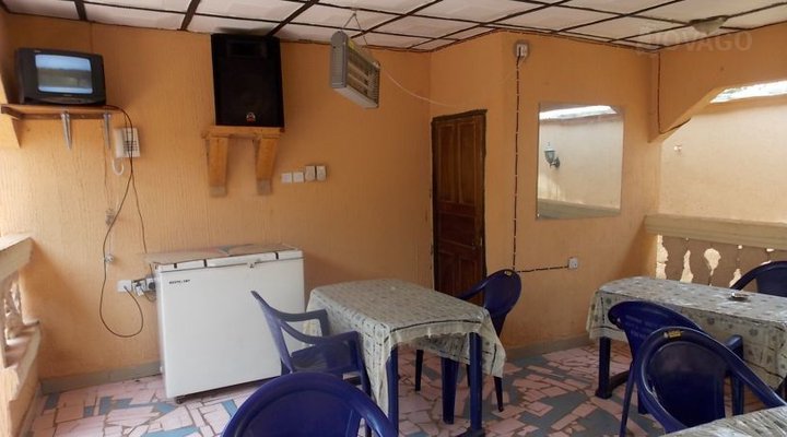 Vinneil Suite And Hotel